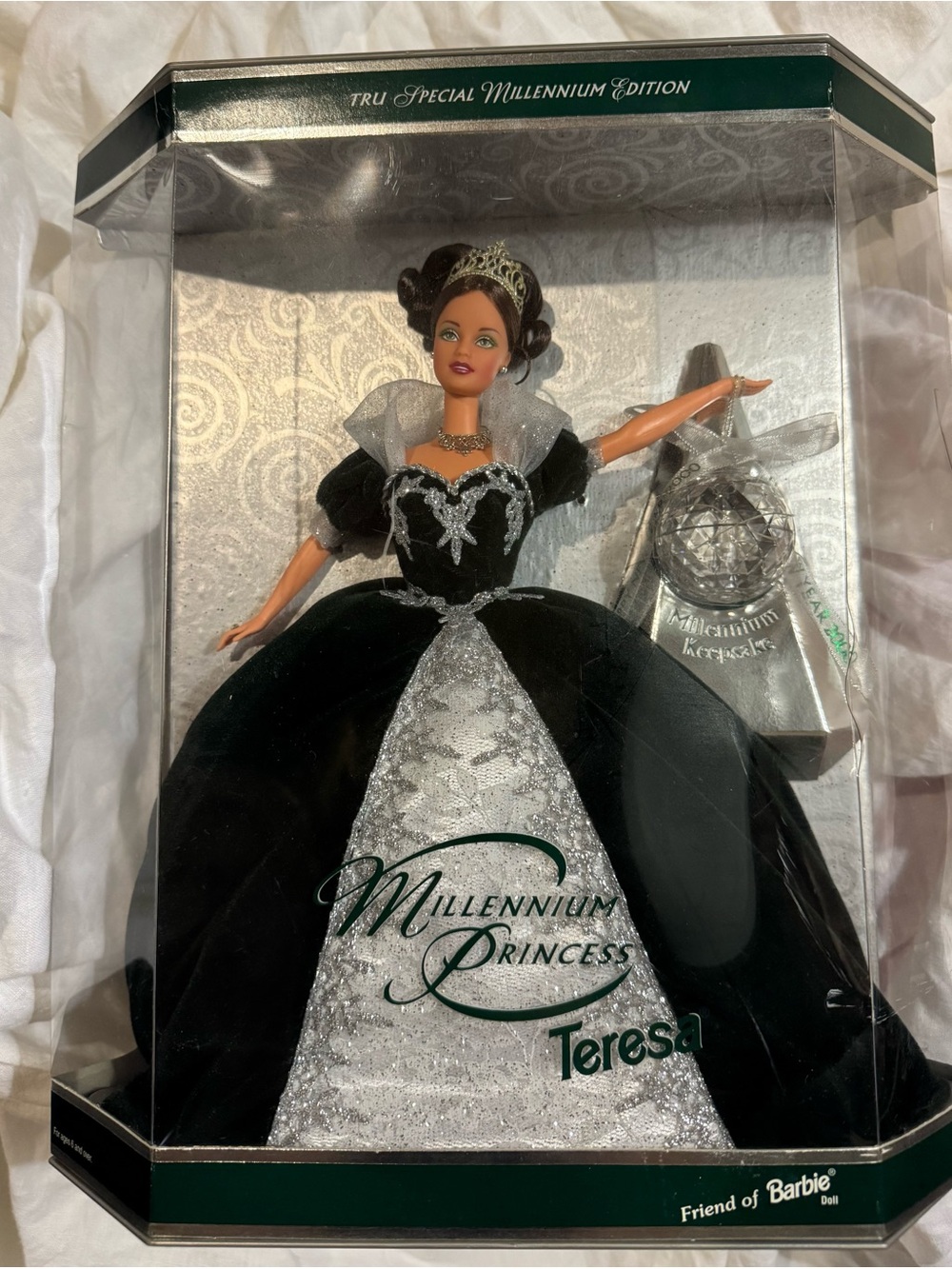 Barbie - Toys “R” Us Special Millennium Edition, Teresa, Millennium Princess.